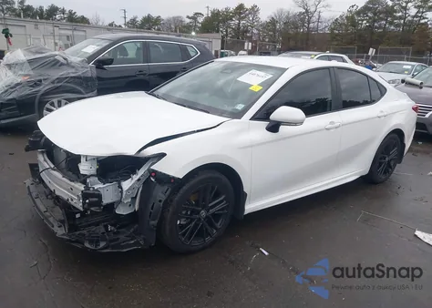 2025 Toyota Camry Se z USA, uszkodzony, nr VIN 4T1DBADK7SU028768